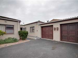2 Bed House in Brackenfell Central