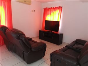 3 Bed Duplex in Arboretum