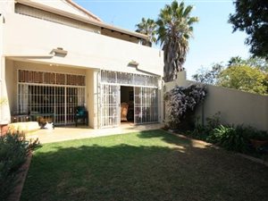 3 Bedroom Townhouse in Gallo Manor