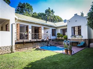 4 Bedroom House in Groenkloof