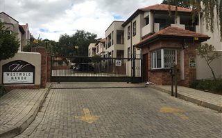 2 Bedroom Apartment in Saxonwold