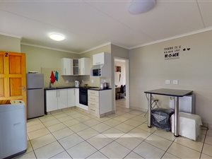 2 Bed Apartment in Universitas