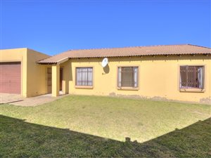 3 Bed Cluster in Mohlakeng