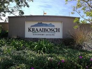828 m² Land available in Kraaibosch
