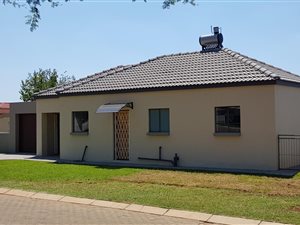 3 Bed Townhouse in Heatherview