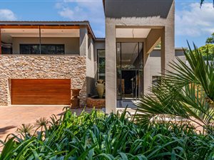 4 Bed House in Westdene