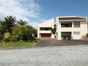 3 Bedroom House in Rexford