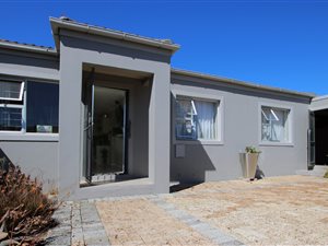 3 Bed House in Retreat