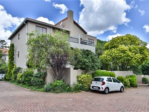 2 Bed Apartment in Craighall Park