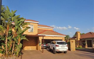 4 Bedroom House in Edenglen