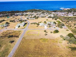 898 m² Land available in Cintsa