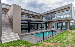 4 Bedroom House in Steyn City