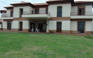 5 Bedroom House in Mooikloof Equestrian Estate