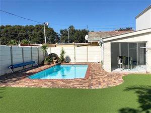 3 Bedroom House in Rondebosch East
