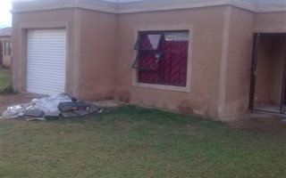 2 Bedroom House in Madadeni