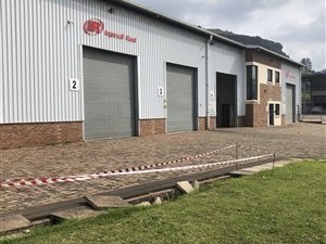 550 m² Industrial space in Mahogany Ridge