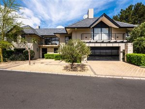 4 Bed House in Pearl Valley