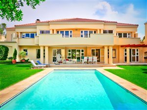 4 Bed House in Sandhurst