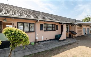2 Bedroom House in Escombe
