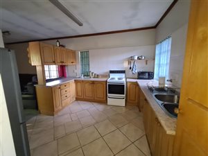 3 Bed Apartment in Willows