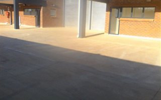250 m² Commercial space in Waterfall