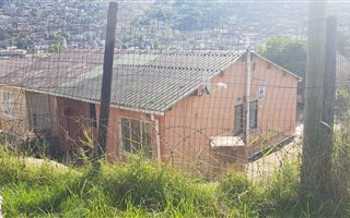 2 Bedroom Simplex in Trenance Manor