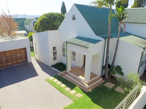 3 Bed House in Paulshof