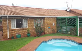 3 Bedroom House in Hesteapark