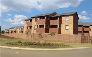 2 Bedroom Apartment in Alan Manor