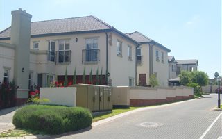 2 Bedroom Apartment in Eagle Canyon Golf Estate