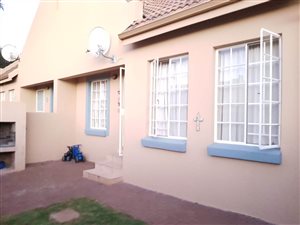 2 Bed Townhouse in Wierda Crest Estate