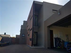 3 Bed House in Midstream Estate