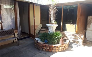 3 Bedroom Townhouse in Quigney