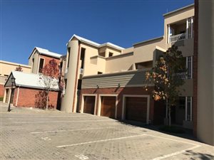 2 Bed Flat in Greenstone Gate
