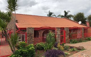 3 Bedroom House in Laudium