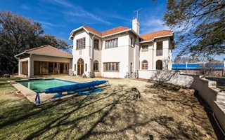 4 Bedroom House in Houghton Estate