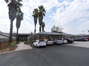 2082 m² Commercial space in Paulshof