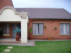 3 Bedroom Simplex in Eco Park