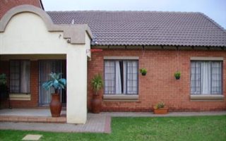 3 Bedroom Simplex in Eco Park