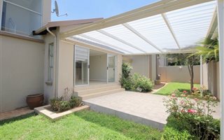 3 Bedroom Townhouse in Eagle Canyon Golf Estate