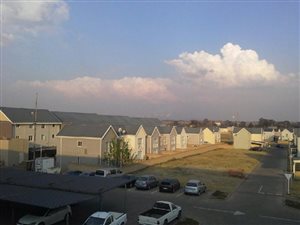 2 Bed Apartment in Vanderbijlpark Central