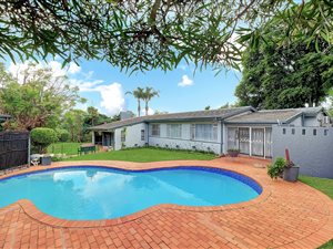 3 Bed House in Victory Park