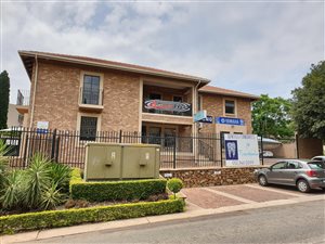 110 m² Commercial space in Waterkloof