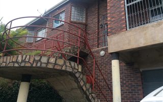 5 Bedroom House in Silverglen
