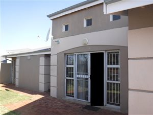 2 Bed Townhouse in Kanoniers Park