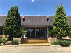 8086 m² Industrial space in Eastgate