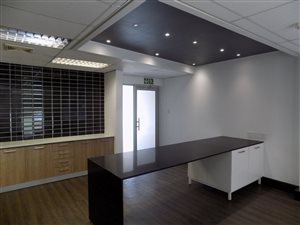 261 m² Office Space in Greenstone Hill