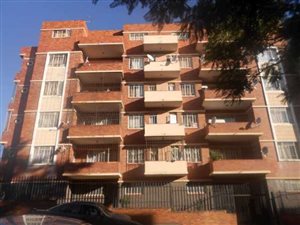 1 Bed Apartment in Yeoville