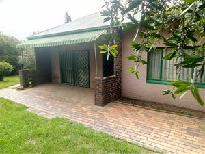 3 Bed House in Moffat View