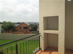 2 Bed Apartment in Grobler Park